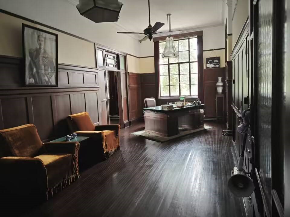 圖為總統(tǒng)府內(nèi)蔣介石辦公室。 鄭天銘攝