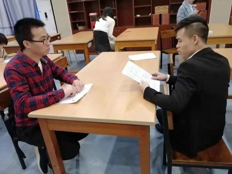 現(xiàn)場面試.jpg